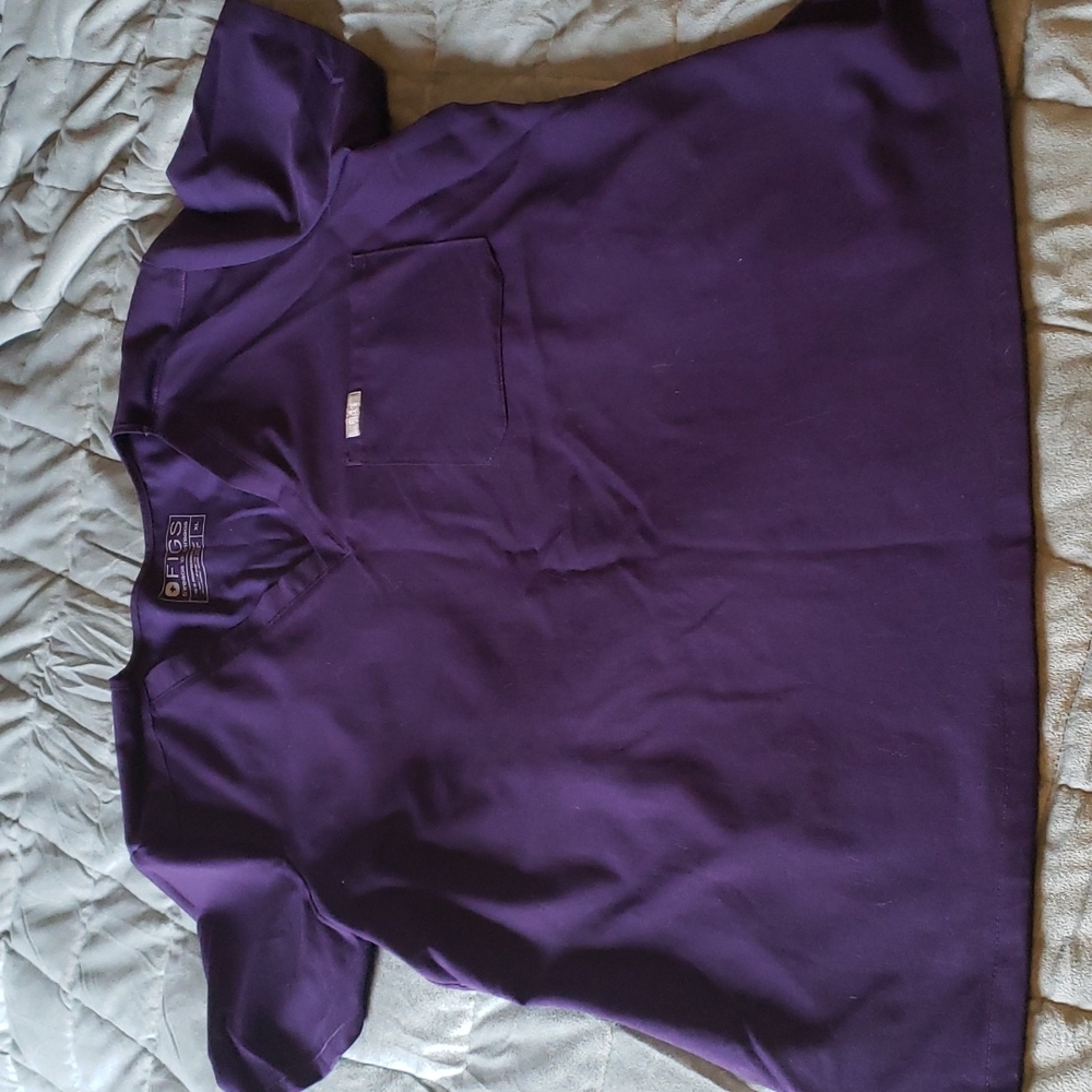 Figs XL Scrub top